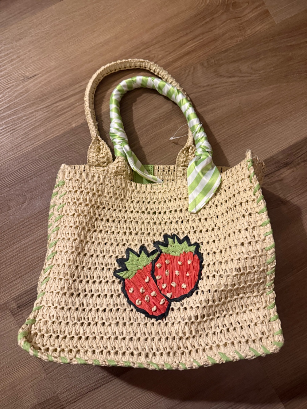 Straw Tote Bag with Strawberry Appliqué - Natural and Red - Picture 2 of 9